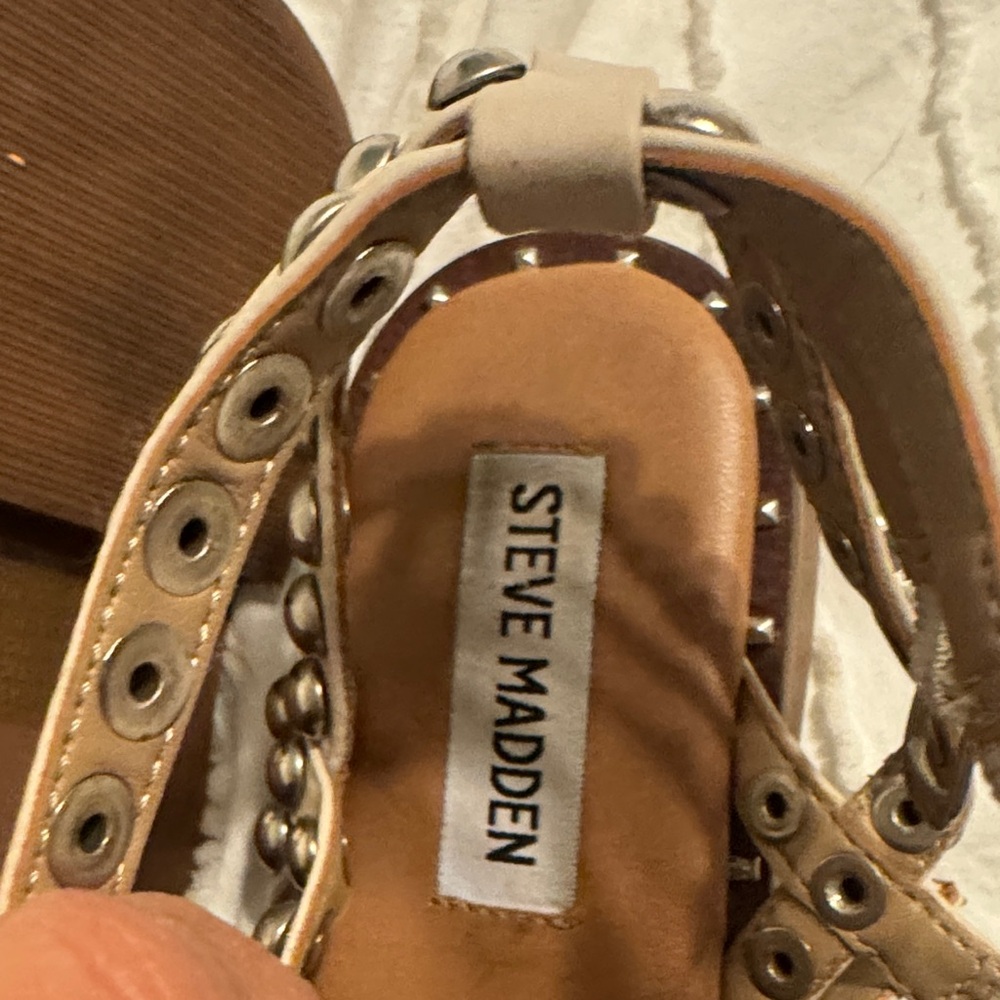 Steve Madden Silver Studded Tan Sandals - Picture 3 of 5